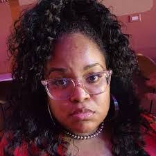 Thera Williams's Instagram, Twitter & Facebook