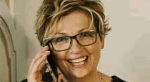 La malattia spegne il sorriso di Daniela, aveva solo 56 anni. La storica  commerciante era positiva al Covid