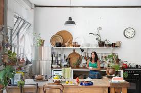 Lire des avis etagere style industrielle vous permettra d'en savoir davantage concernant les parcours des autres acheteurs, qui ont rédigé un commentaire profitez de cette étagère au style moderne et industriel ! Des Etageres Murales De Style Industriel Pour Sa Cuisine Turbulences Deco