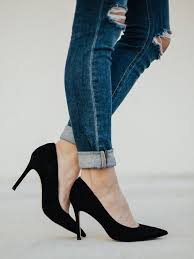 Black Suede Pumps Under 100 Livvyland Black Pumps Outfit Black Suede Pumps Pumps Outfit