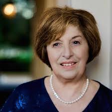 Danielle Weinberg's Instagram, Twitter & Facebook