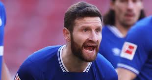 Shkodran mustafi could leave arsenal and join sead kolasinac at schalke 04 with talks taking place to make him ozan kabak's replacement this january transfer window. Mustafi And Kolasinac Forced To Run Away From Angry Fans After Schalke S Relegation From Bundesliga
