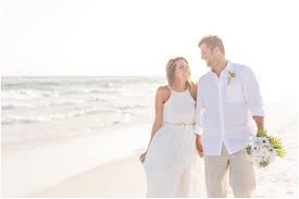 Santa Rosa Beach Destination Wedding Destin Fl Wedding Photographer Kimchristopherphoto Beach Destination Wedding Destination Wedding Wedding Photographers