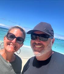 Waikiki beach time with my beautiful wife…and a stop to say hi to the  ultimate waterman….Duke 🤙🏼