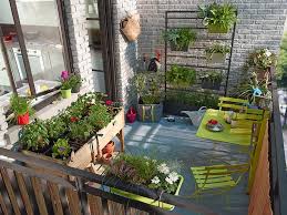 Logra que tu balcón pequeño, mediano o grande se convierta en un espacio de relax. Ou Trouver Une Table De Balcon Rabattable Joli Place