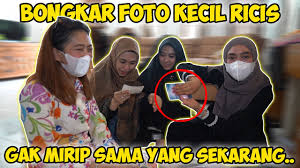 Ia juga meminta ricis untuk membantunya memakai hijab, apalagi ini adalah pertama kalinya ia mengenakan hijab. Liat Foto Kecil Ricis Gak Pake Hijab Bikin Maluuu Wkw Youtube