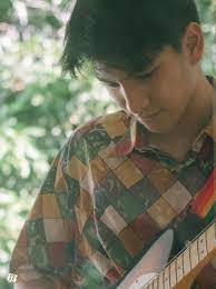 phum viphurit เด กไม ยอมโตท ถ ายทอดเร องราว coming of age ผ านบทเพลง การถ ายภาพ สาม ในอนาคต คนด ง