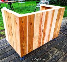 We know that the wood pallet reception desk is also an important part of wooden pallet furniture. Flow Cycle Studio Reception Desk Lazy Guy Diy