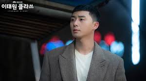 The feels you get from the show are at a whole new level. Itaewon Class Episodes 13 14 Fashion Park Seo Joon As Park Saeroyi Inkistyle