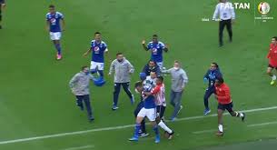 Jun 13, 2021 · millonarios ahora se enfrentará en la gran final al ganador de la llave entre deportes tolima y la equidad. Llaman Malos Perdedores A Jugadores Del Junior Por Pelea Tras Quedar Eliminados Por Millonarios
