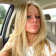 Hi I'm Maggie!! I'm from near Charlottesville VA, and CofC is my top choice  for next year! I'd be majoring in bio. I'm an extrovert and always down to  go out and