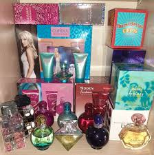 Britney spears è nata a mccomb ed è cresciuta a kentwood, in louisiana. Catherine Ntemou On Twitter Britneyspears This Is My Britney Spears Fragrance Collection Fragrancecollection Perfumecollection Britneyspearsfragrances Perfume Curious Fantasy Midnightfantasy Hiddenfantasy Circusfantasy