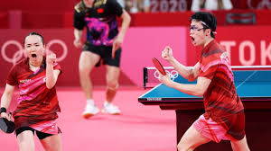 Olympia ist auch für die schiedsrichter ein einmaliges erlebnis und eine nominierung eine spezielle auszeichnung. Olympia 2021 Japanisches Tischtennis Duo Jun Mizutani Und Mima Ito Beenden Chinas Goldserie Eurosport
