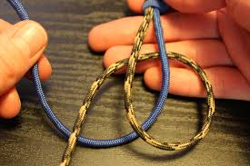 Paracord end knots 4 strand. How To Make A Snake Knot Lanyard For Your Knife The Knife Blog