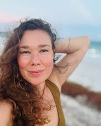 Barbara Schaer's Instagram, Twitter & Facebook