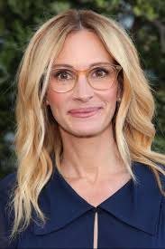 ^ jeffrey, joyann (june 26, 2020). What Age Is Julia Roberts Age Net Worth Julia Roberts Julia Popular People