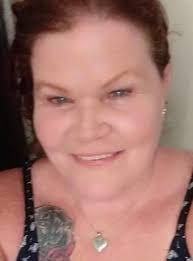 Ruthie Davidson's Instagram, Twitter & Facebook