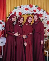 Baju pengantin modern terkini datang dengan desain yang sangat memukau. 140 Ide Bridesmaid Di 2021 Pakaian Pesta Gaun Gaun Pengiring Pengantin