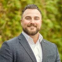 Clint Carnes's Instagram, Twitter & Facebook