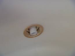 The electric device pups the air and pushes it through its jet to most jet bath spas are similar in their features but there are some unique things to look for. How To Turn Jacuzzi Jets From Yellow Back To White Hometalk