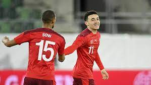 Vargas aus schweiz ist die nummer nicht im ranking enthalten in der rangliste der fußball torjäger weltrangliste dieser woche (01 mrz 2021). Vargas Und Gavranovic Mit Bester Eigenwerbung Suedostschweiz Ch