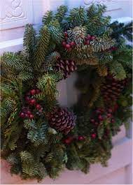 Tip To Make Free Diy Fresh Christmas Wreaths And Garlands Via Thefrugalgirls Com Christmas Fresh Christmas Wreath Christmas Wreaths Christmas Garland