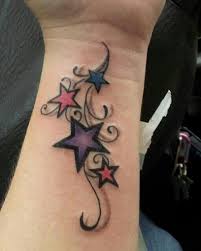 She has a few tattoos, including writing on her right rib, and a ribbon bow on the back of each thigh. 65 Awesome Star Tattoos Designs That S Going To Crazy You Body Tattoo Art