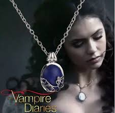 The vampire diaries bonnie's necklace