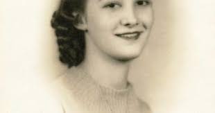 Elizabeth Reddick's Instagram, Twitter & Facebook