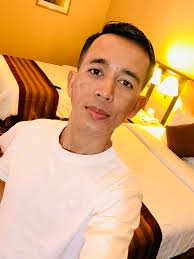 I'm confused and i don't have any experience. looking for boyfriend btw im  filipino🇵🇭