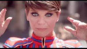 5 / 5 9 мнений. Alessandra Amoroso Vivere A Colori Testo Youtube