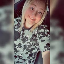 Who should be added to my circle next, Gary or Sandy?