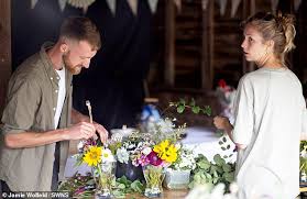 Mar 09, 2017 · lily calyx. A Green Fingered Couple Rented An Allotment To Grow All Their Own Wedding Flowers Daily Mail Online