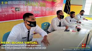 Tribunjatim.com/fatimatuz zahroh gubernur jawa timur, khofifah indar parawansa meninjau pelaksanaan seleksi kompetensi bidang atau skb cpns 2019 . Meski Secara Virtual Cpns Rutan Magetan Tetap Antusias Ikuti Pelaksanaan Orientasi Ii Tahun 2021