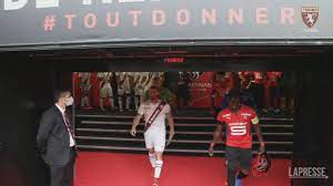 While the vast majority of bookmakers will allow you to bet only the basics, such as parlays, straights, and totals, 22bet offers a range of extra options for experienced bettors. Lj8fycmeeoe5dm