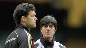 The germany manager has been refreshed by his youthful squad and has adopted a role as the embodiment of the future at this tournament. Nach Fruhem Wm Aus Michael Ballack Attackiert Bundestrainer Joachim Low