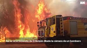 Cómo está el incendio de el bolsón y cómo sigue el combate del fuego. Asi Se Ve El Incendio De El Bolson Desde La Camara De Un Bombero Youtube