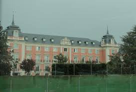 File:Palacio de la Moncloa (Madrid) 01.jpg - Wikimedia Commons