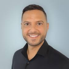 My heart is so full seeing these team members recognize each other!