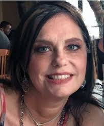 Kelly Lindquist's Instagram, Twitter & Facebook