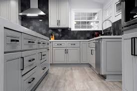 Modern Grand Kitchen In Woodland Hills Ca Modern Kitchen Los Angeles By Metropolis Drafting And Construction Inc