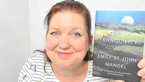 Sea of Tranquility: A novel: Mandel, Emily St. John: 9780593321447:  Amazon.com: Books