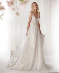 Trova gli abiti da sposa dell'annata economici in vendita online. Abiti Da Sposa Semplici 50 Modelli Eleganti Ed Essenziali Abiti Da Sposa Semplici Abito Da Sposa Country Abiti Da Sposa