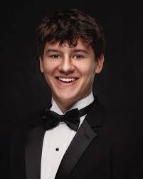 Alexis Benson's Instagram, Twitter & Facebook