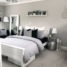 30 Finding The Best Black And White Bedroom Inspiredeccor White Bedroom Decor Bedroom Inspiration Grey Grey Bedroom Decor