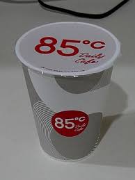 ▲總統蔡英文日前出訪過境美國，順道拜訪 85°c 咖啡店，意外讓 85°c 被打成台獨企業。 蔡英文總統出訪過境美國洛杉磯，訪團車隊經過台灣人在洛杉磯開的 85°c 咖啡店時，蔡英文特別要求停下來，隨後進店裡買了幾杯咖啡，讓店員及顧客. 85åº¦c Wikiwand