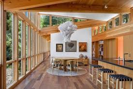 Modernes Waldhaus Holzverkleidung Wohnbereich Dachschrage Modernes Ferienhaus Modernes Haus Rustikales Haus