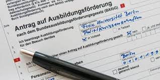Unabhängig vom einkommen der eltern oder der ehegatten/lebenspartner kann in der regel bafög erhalten, wer. Bafog Bildungskredit Berlin De