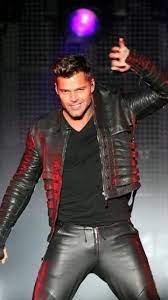 Pin By Vicky Castaneda On Lederhose Leatherpant Leathertrousers Ricky Martin Leather Jacket Leather Pants