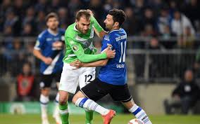Die arminia kann nach paulo otavios zuspielversuch nicht richtig klären und wolfsburg bleibt vor dem strafraum in ballbesitz. Vfl Wolfsburg Arminia Bielefeld Ausgangslage Zahlen Und Personal